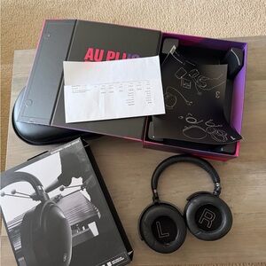 Yamaha Black Over-Ear Headphones